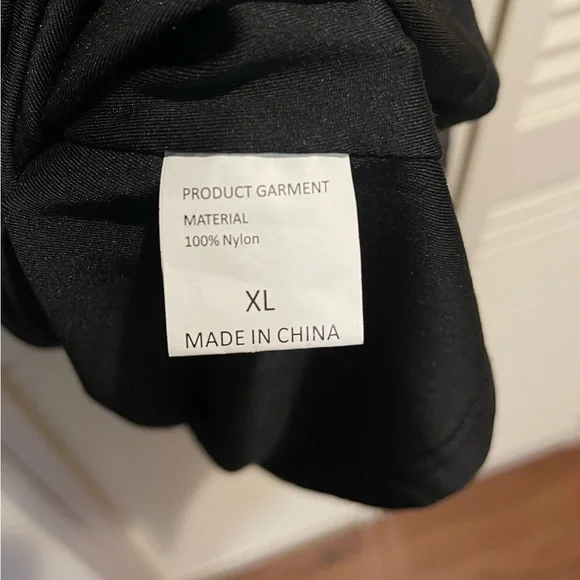 Shawhuwa Women's Fashion V Neck Sequin Strappy Flowy Tank - Picture 9 of 10